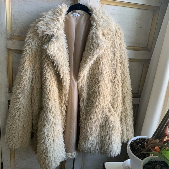 BP Tan Teddy Bear Open Furry Coat size S - Picture 2 of 10